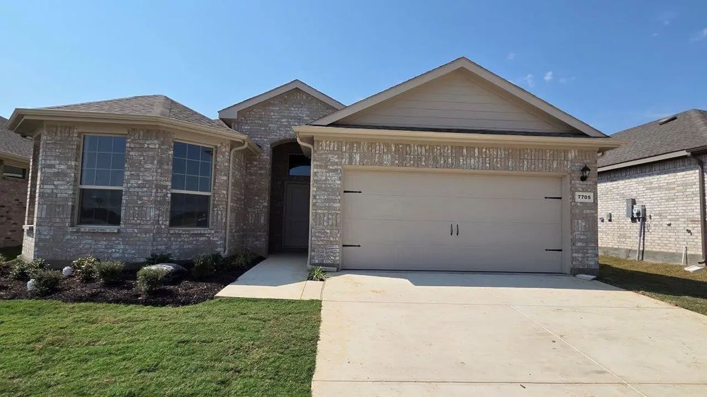 7705 Tuscarora Drive, Denton