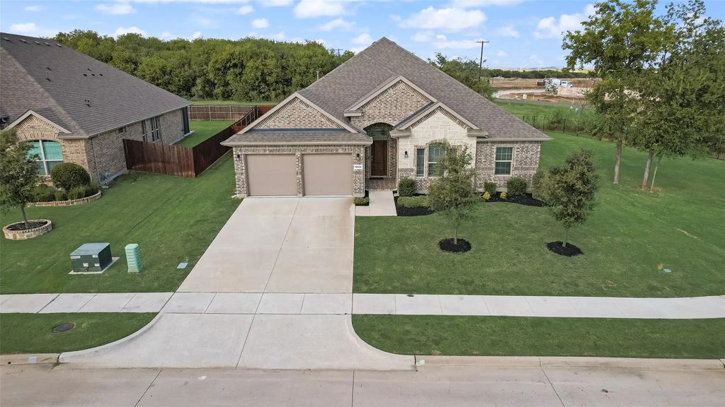 10524 Firefly Court, Grand Prairie