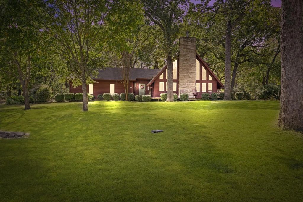 190 Deerwood Circle, Streetman
