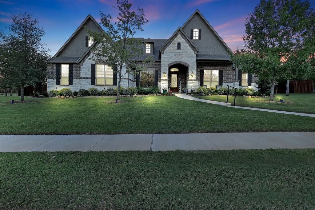 820 War Admiral Trail, Keller