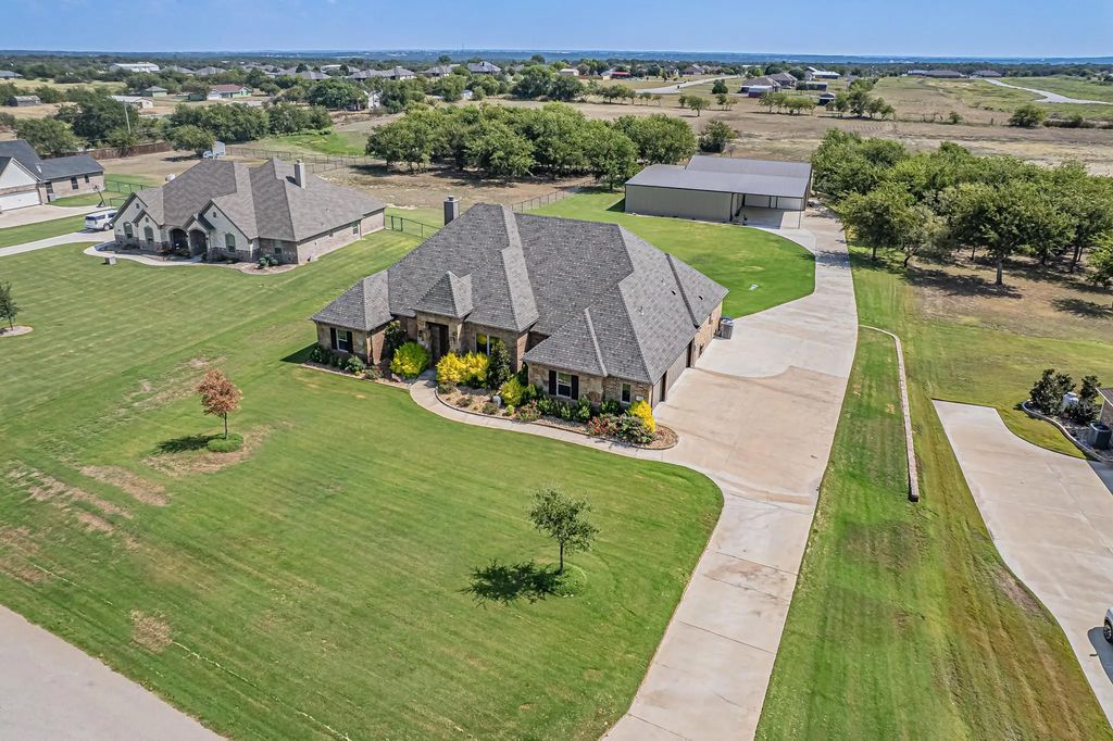 172 N Ridge Court, Weatherford