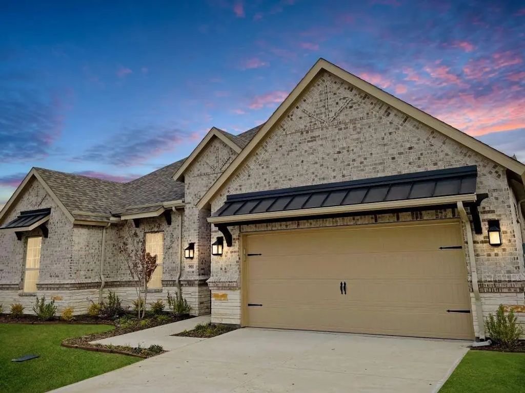 901 Capella Lane, Mansfield