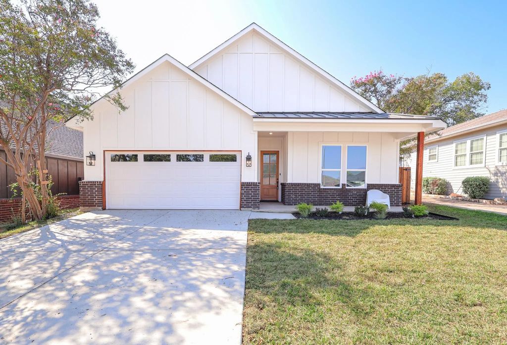 5517 Houghton Avenue, Fort Worth