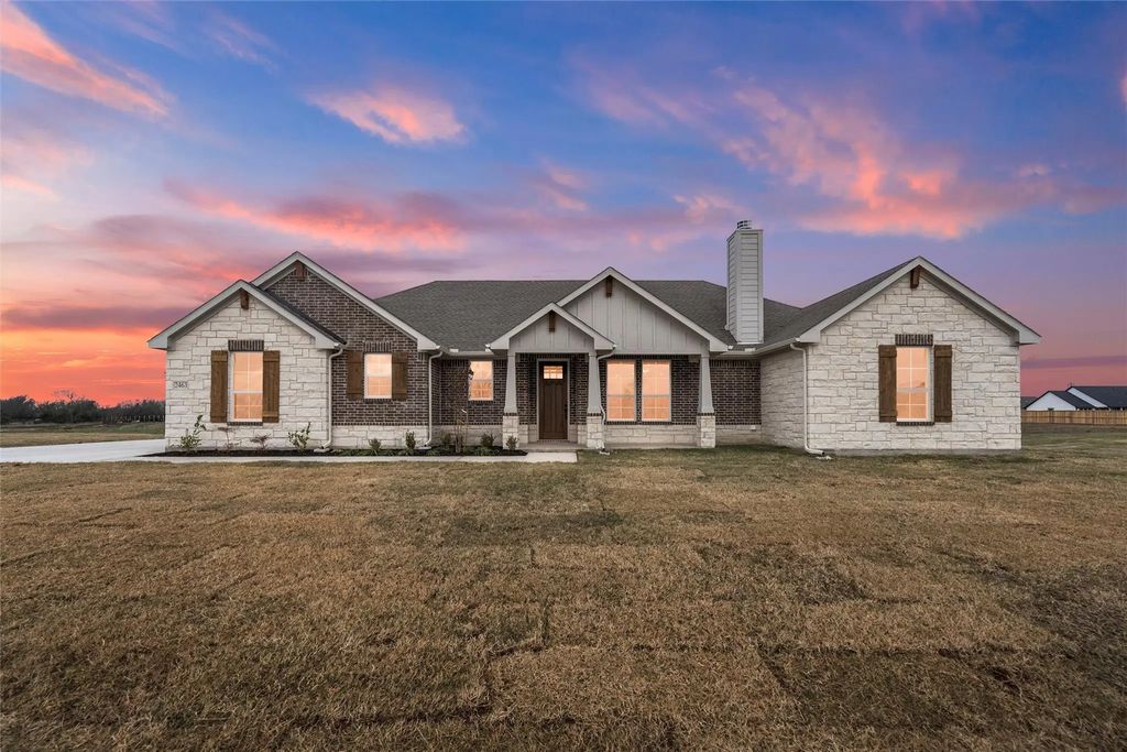 2463 Blackjack Oak Road, Oak Ridge