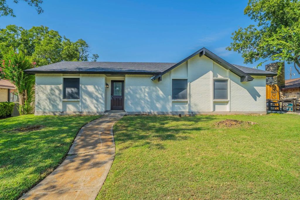3305 Country Road, Grand Prairie