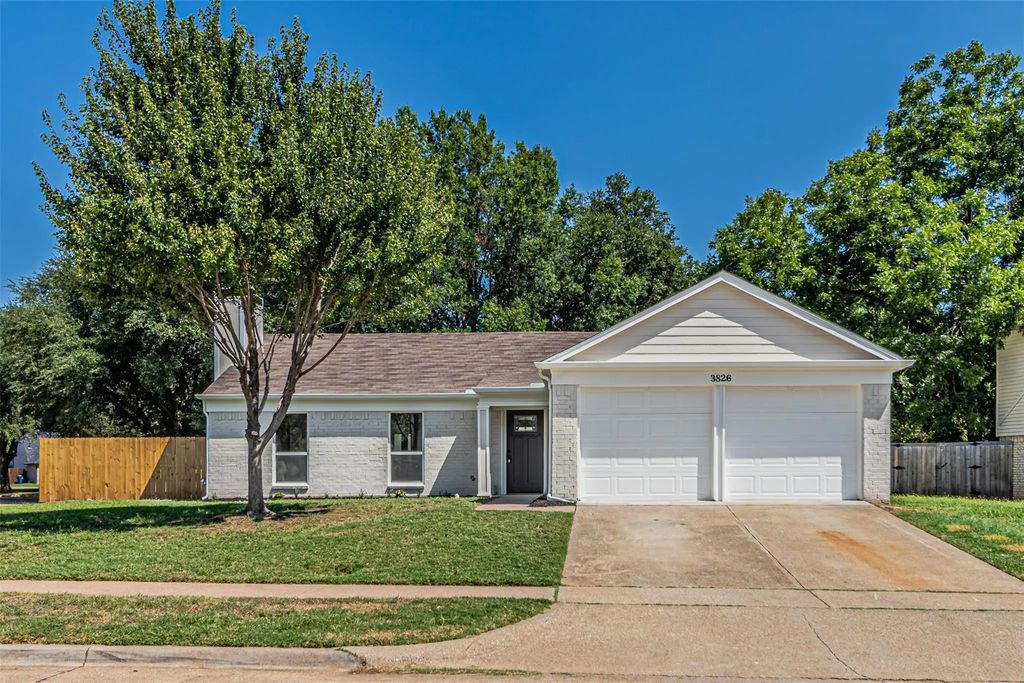 3826 Pine Court, Flower Mound