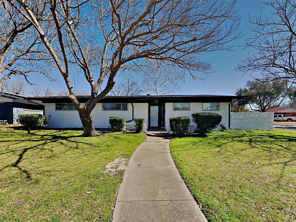 2702 Wallin Drive, Irving