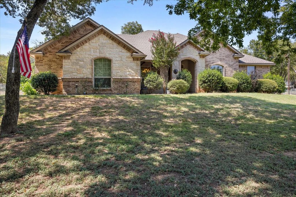 7707 Ravenswood Road, Granbury