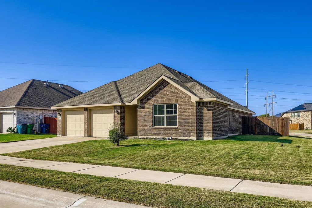 207 Bay Street, Waxahachie