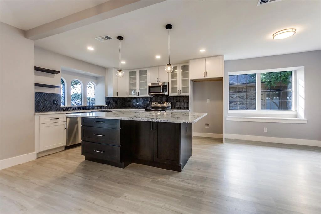 1115 E Spring Valley Road, Richardson