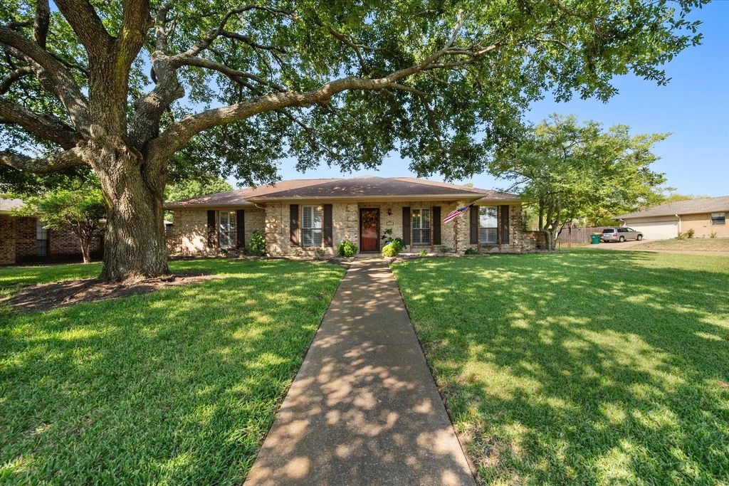 419 Bradshaw Street, Cedar Hill