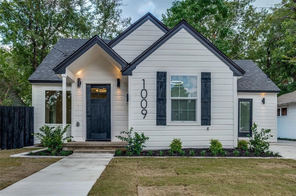 1009 Panhandle Street, Denton