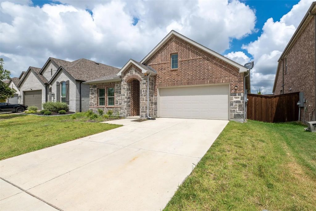 1812 Lockhart Drive, Forney