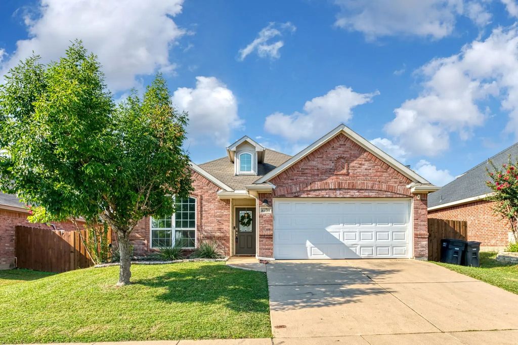 5425 Parkview Hills Lane, Fort Worth