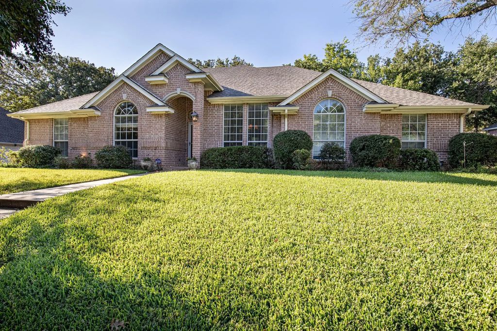 1922 Maplewood Drive, Weatherford