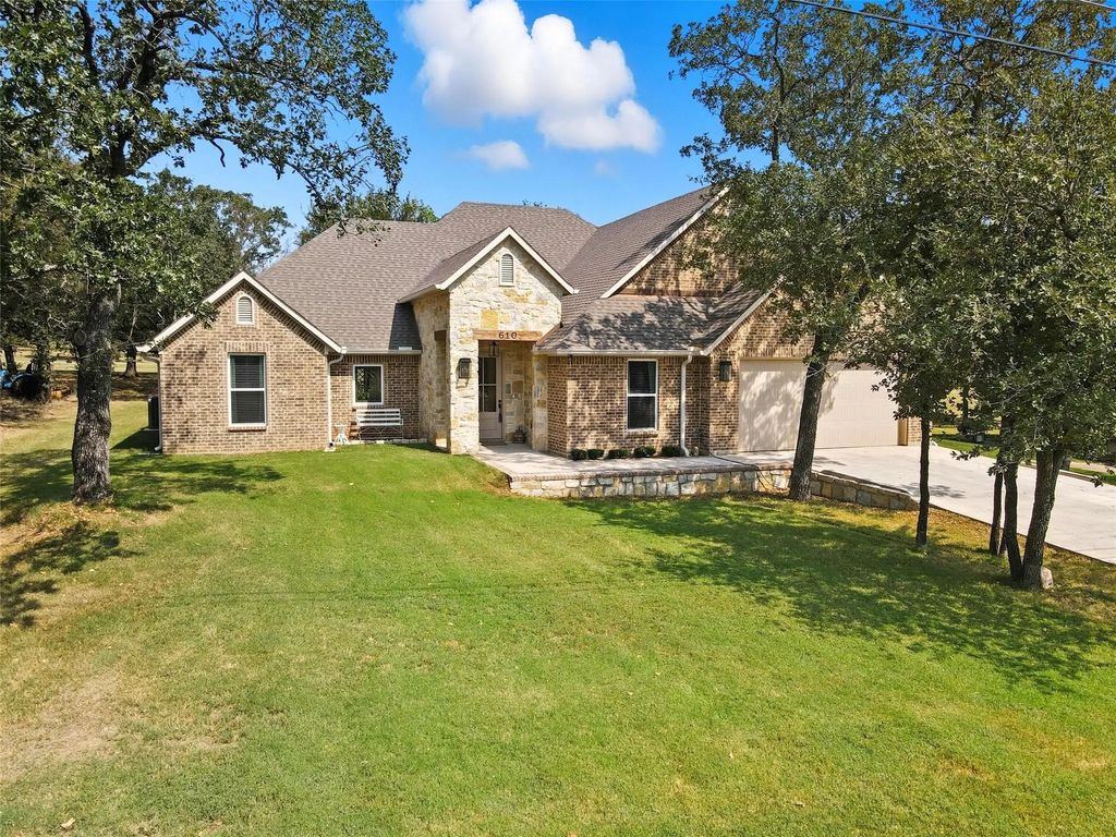 610 Doaks Drive, Runaway Bay