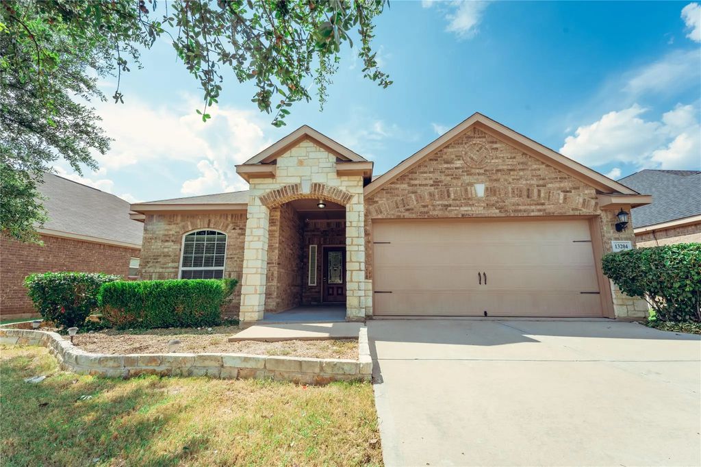13204 Tower Lane, Crowley