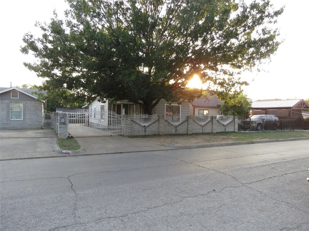 2707 24th Street, Fort Worth