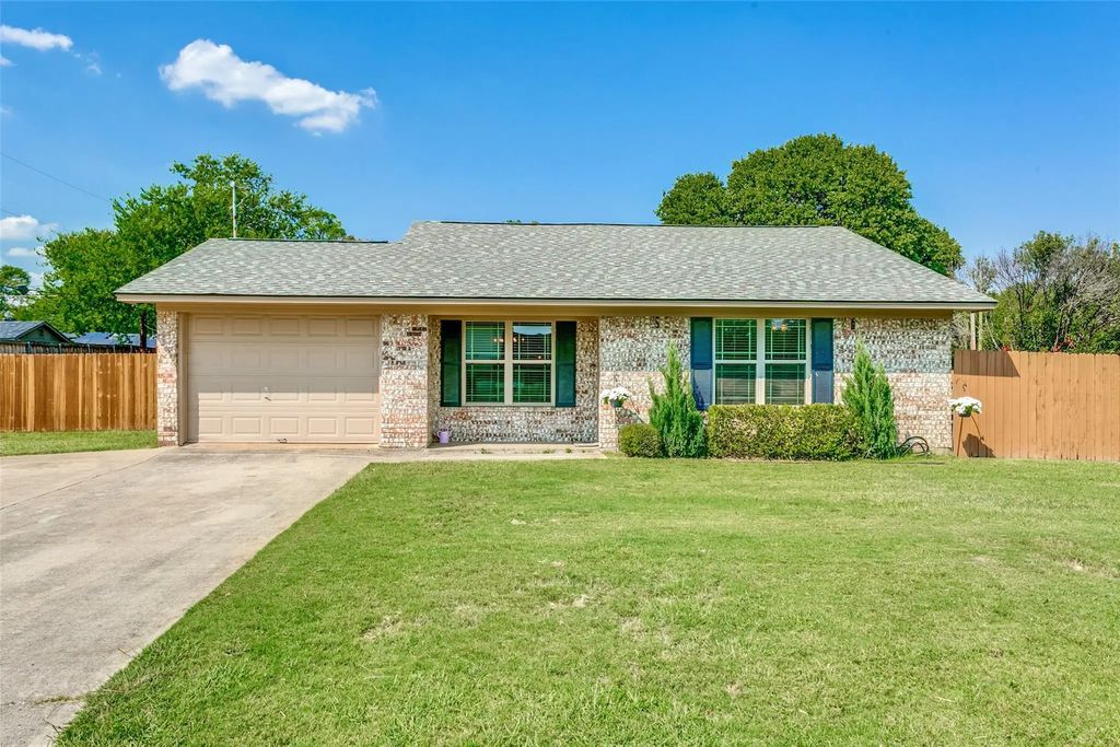 2819 Silvermeadow Lane, Corinth