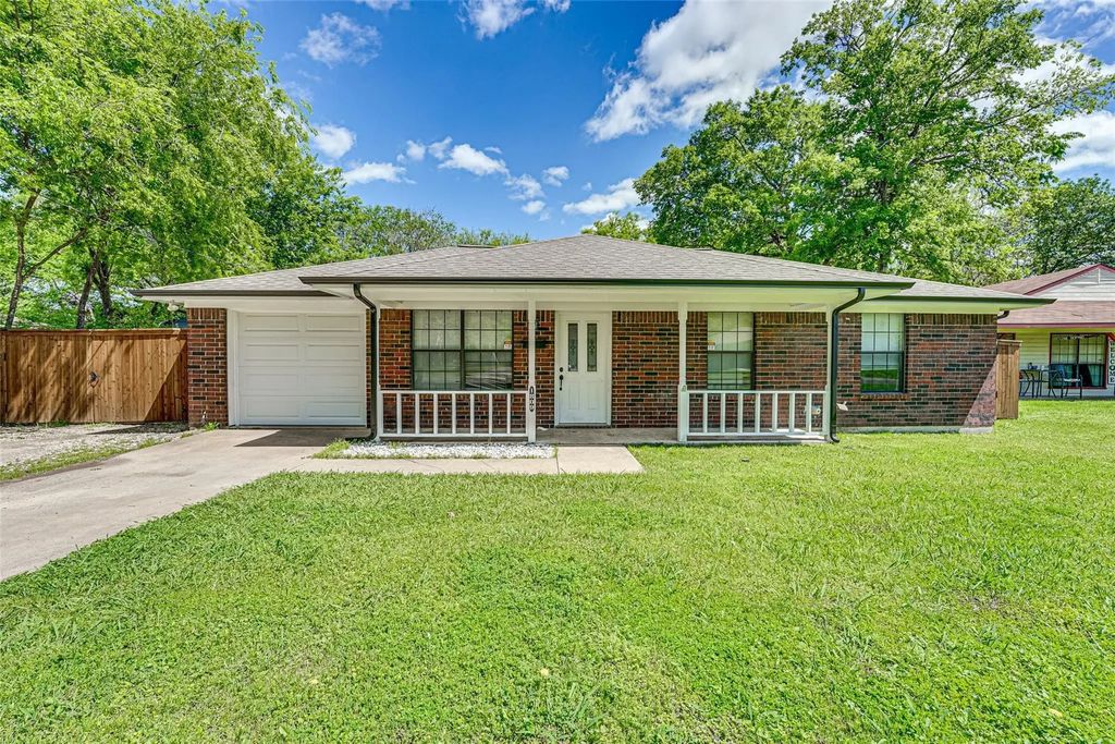 1809 S Clay Street, Kaufman