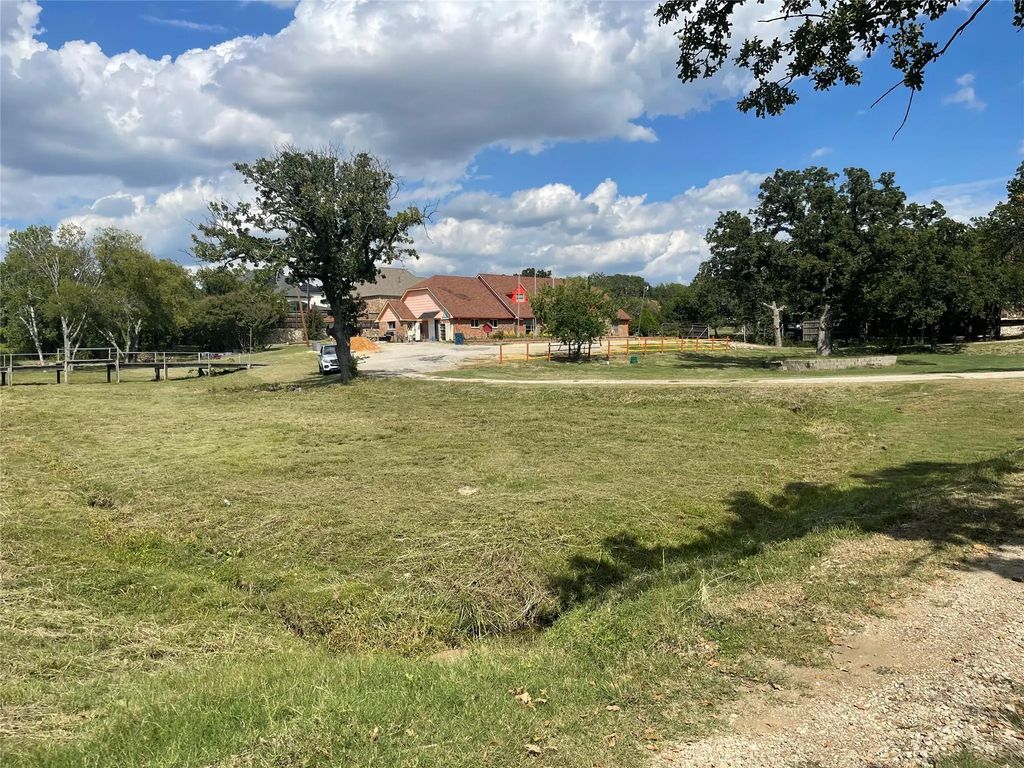 206 Cherokee Path, Flower Mound