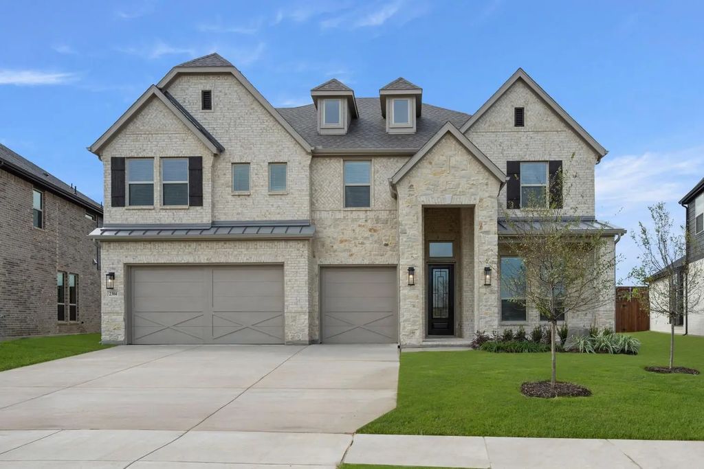 2304 Flock Drive, Mansfield