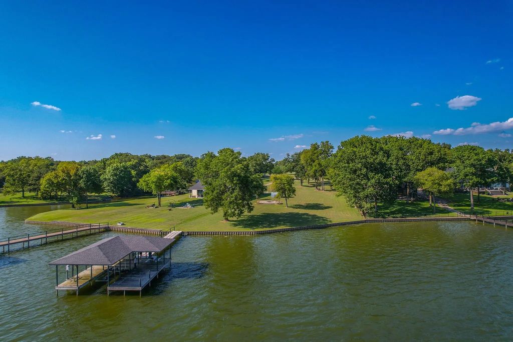 626 Bay View Drive, Kerens