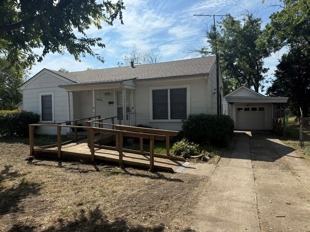 318 Hillside Avenue, Richardson