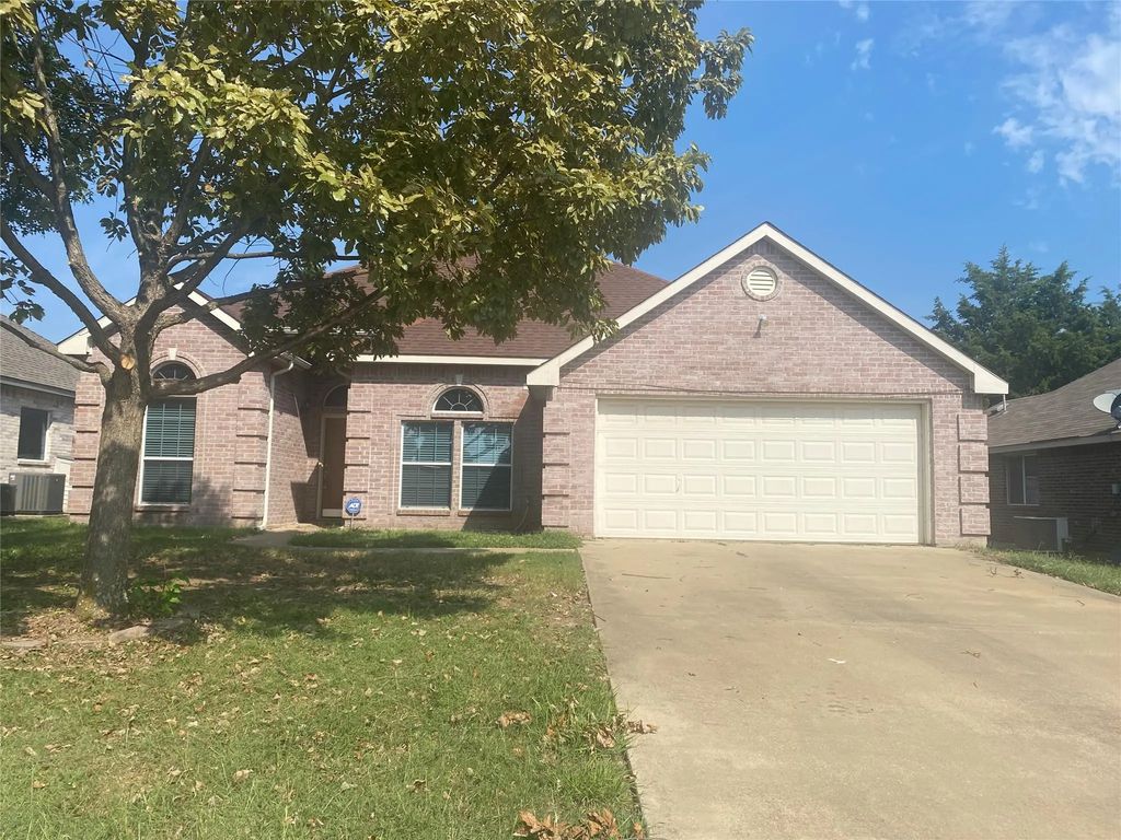 739 Fairview Avenue, Seagoville