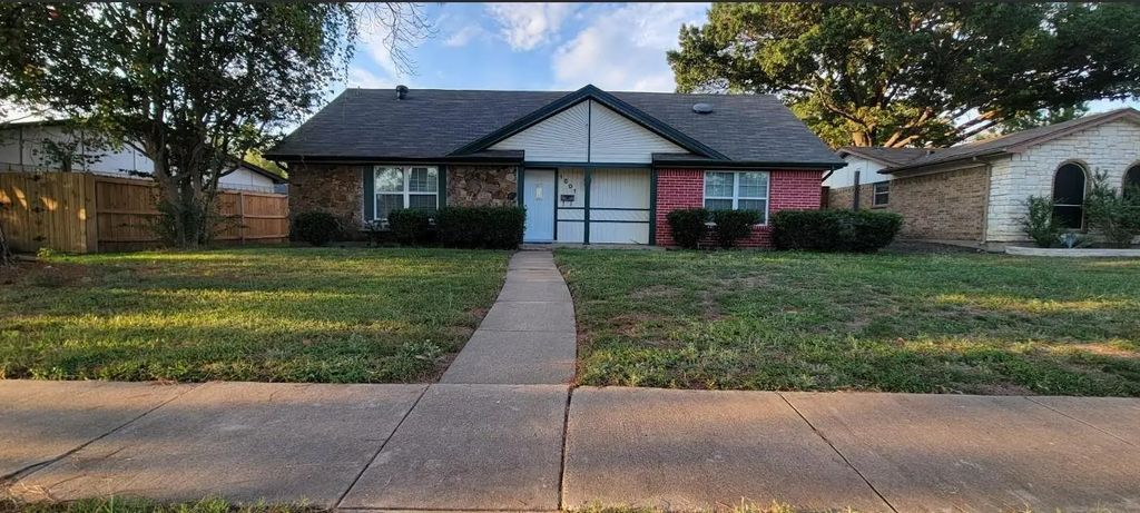 1601 Melrose Street, Garland