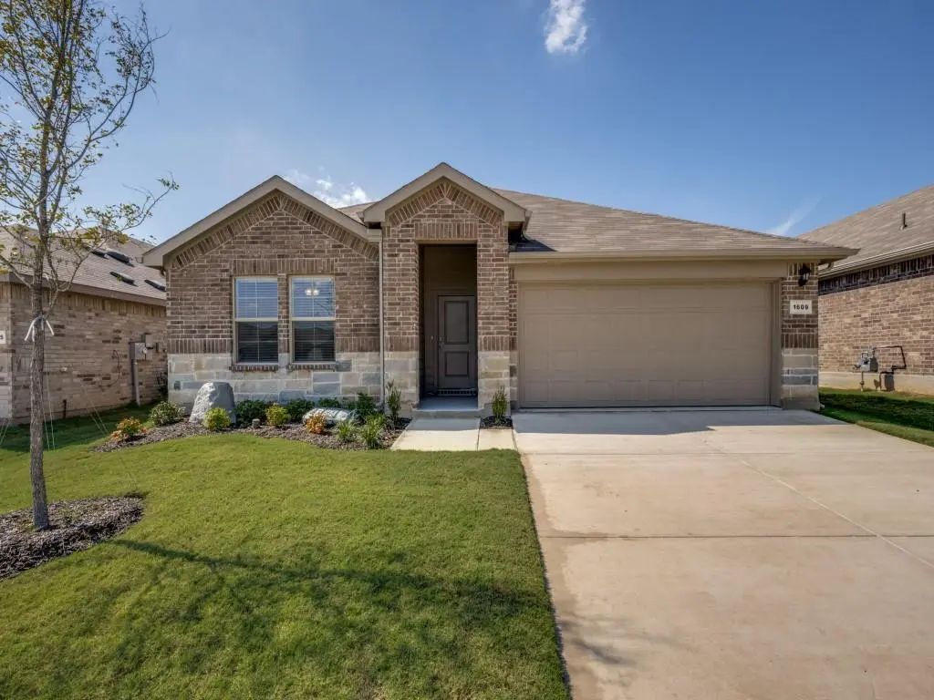 1609 Cansler Drive, Krum