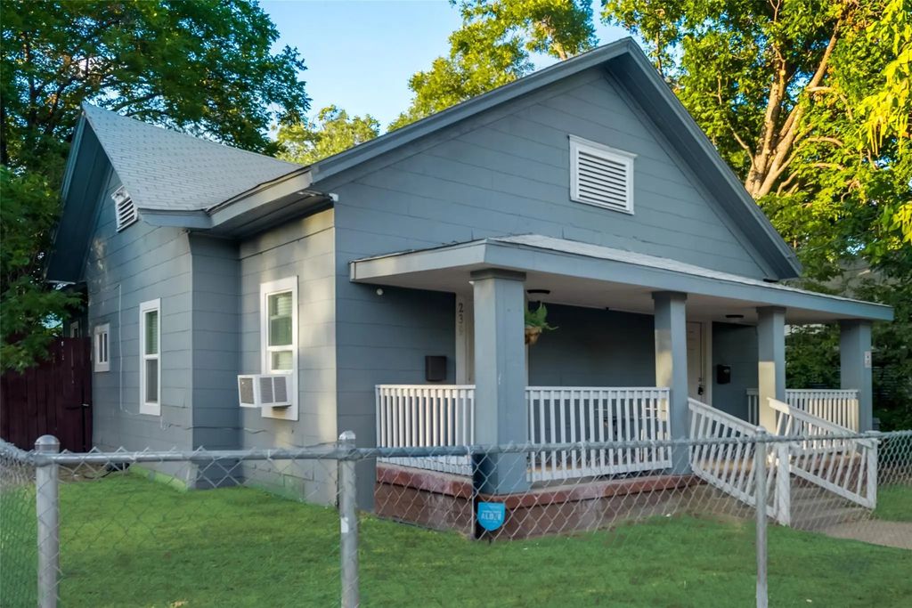 239 W Brooklyn Avenue, Dallas