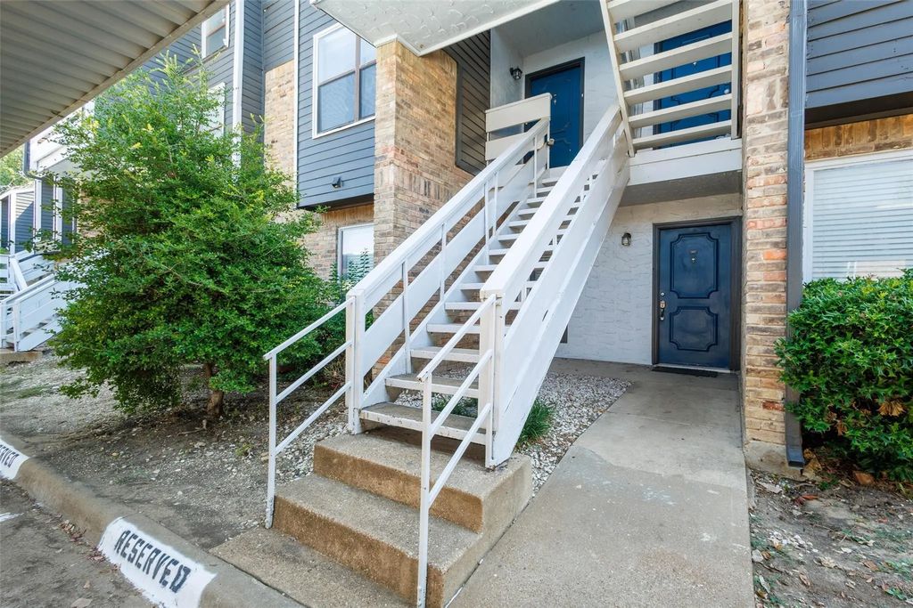 5840 Spring Valley Road 208, Dallas