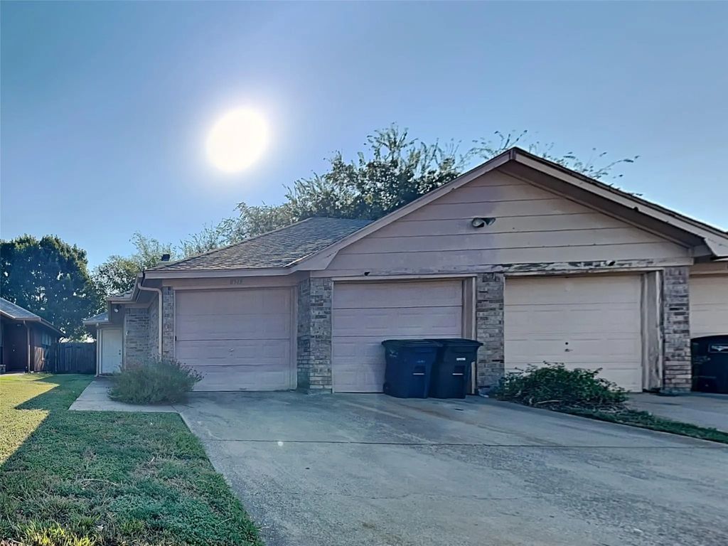 8513 Gatlinburg Drive, Fort Worth
