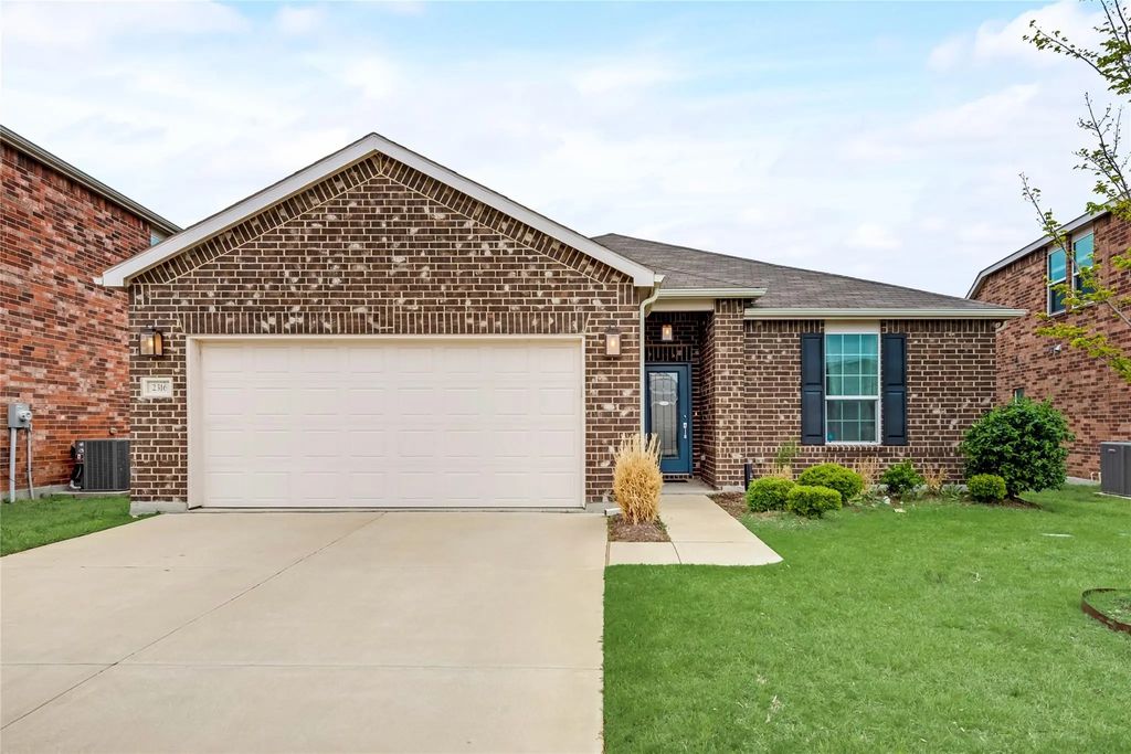 2316 Bernese Lane, Fort Worth