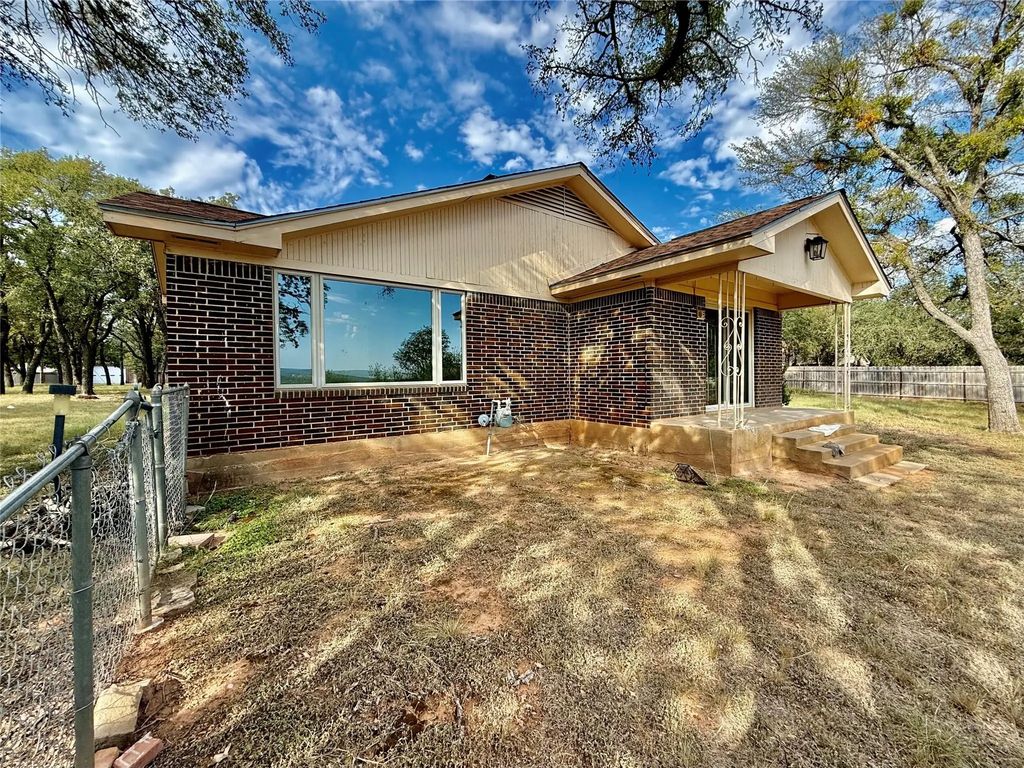 403 Principio Road, Mineral Wells