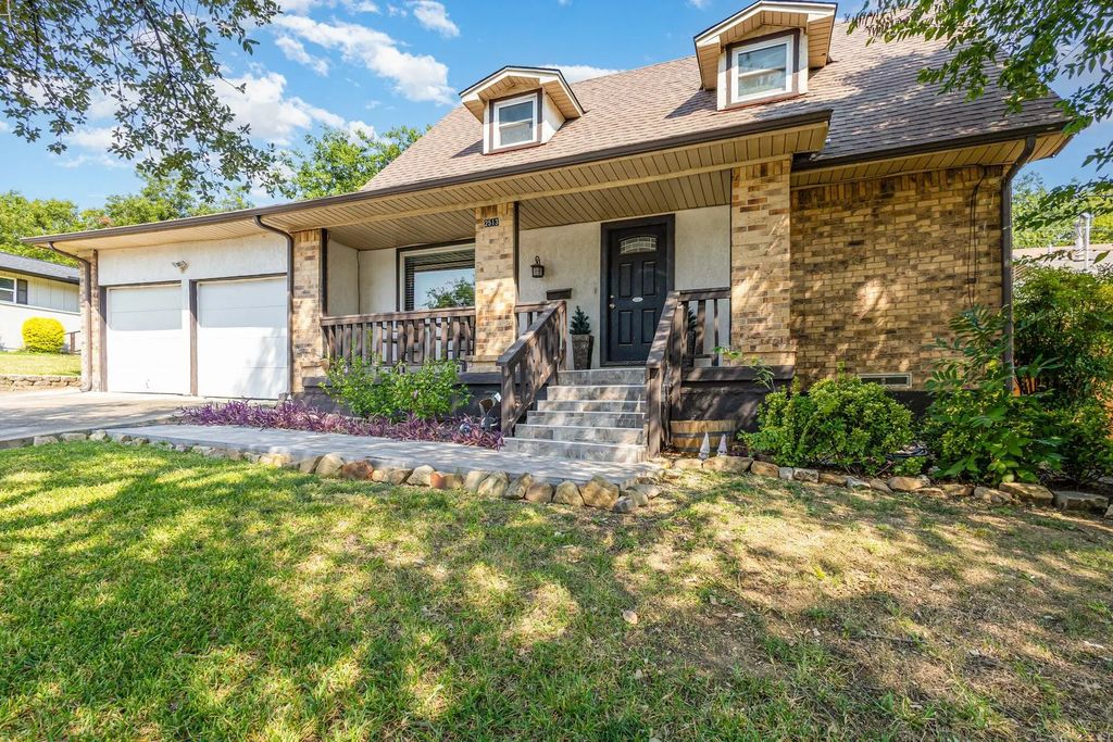 2513 Briarcliff Drive, Irving