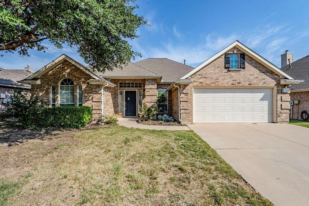 5700 Creekway Drive, Denton