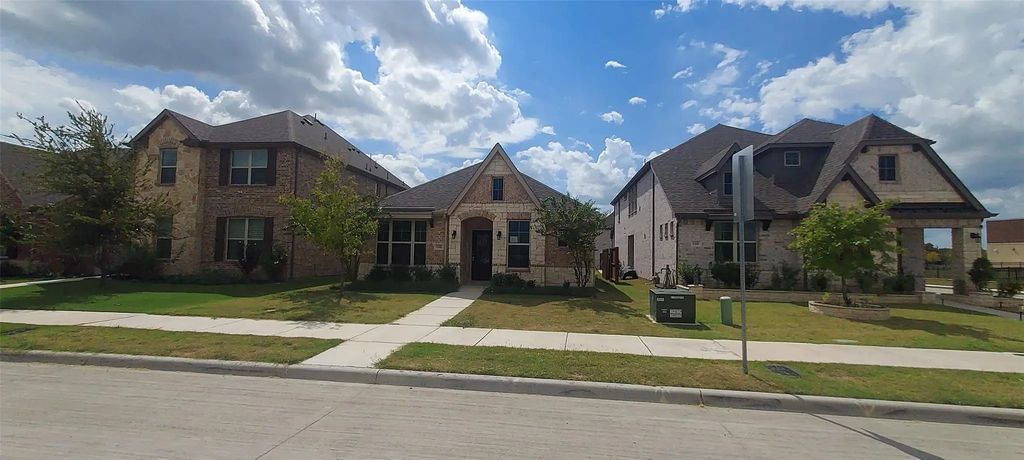 1104 Milfoil Drive, Justin