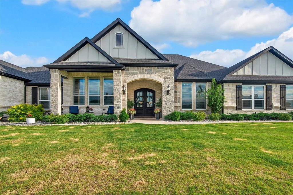 2413 Stable Pass Lane, Van Alstyne