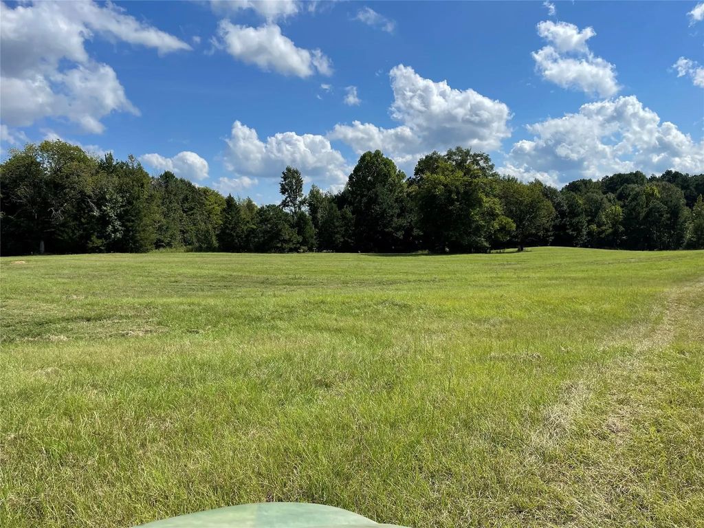 7088 County Road 2345, Marietta