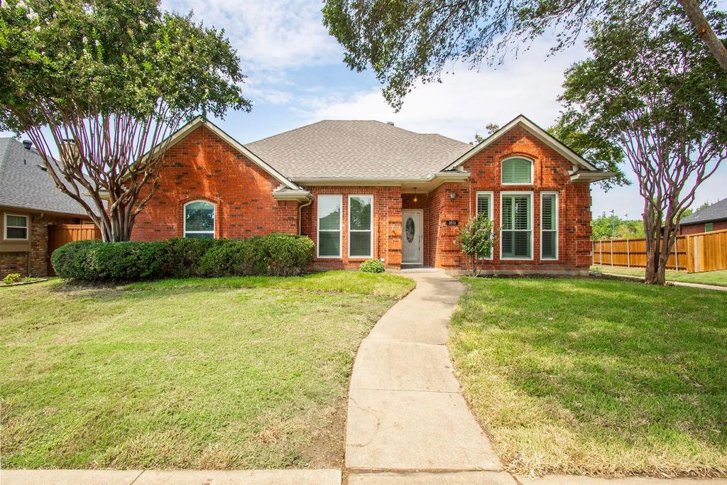 3913 Alto Avenue, Carrollton