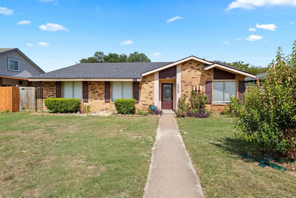 2909 Bonanza Lane, Garland