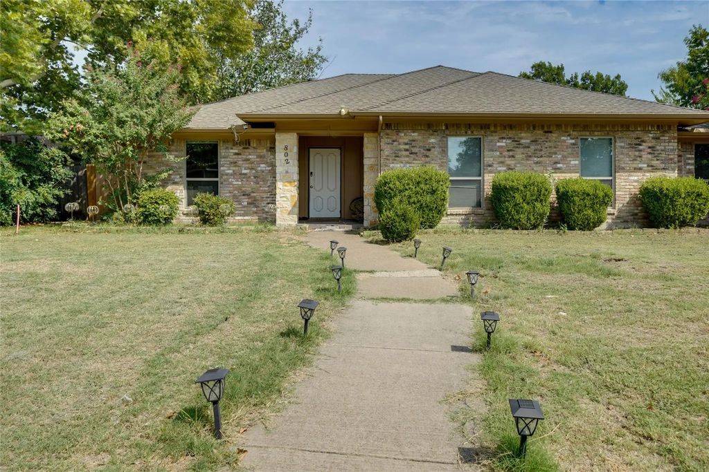 802 Sandy Trail Drive, Allen