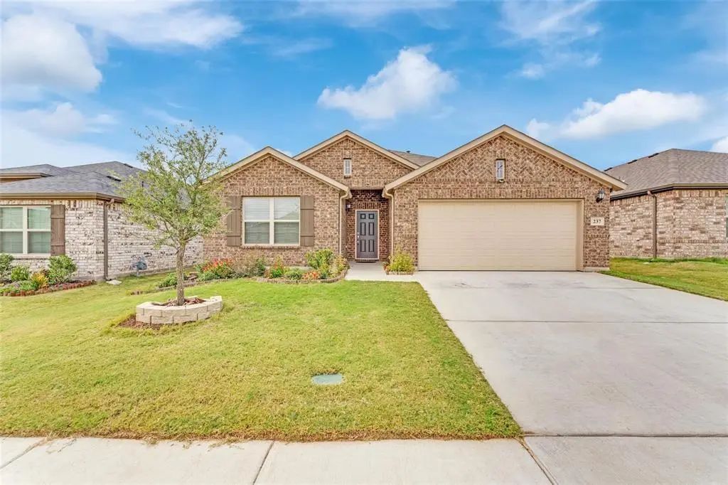 237 Wild Onion Lane, Fort Worth
