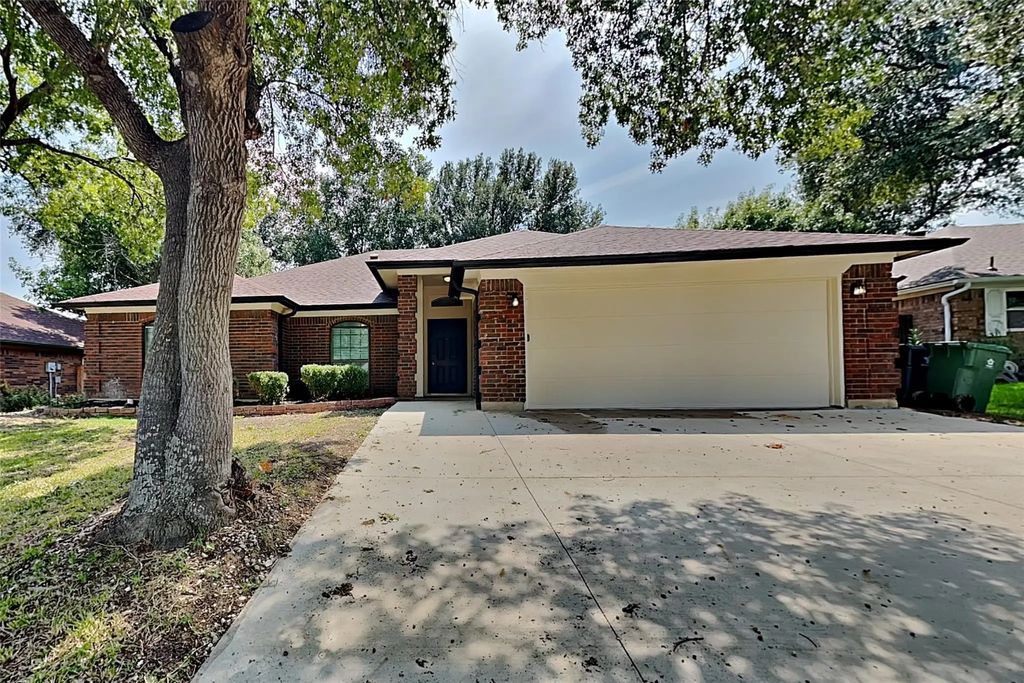 1416 Sayles Avenue, Arlington