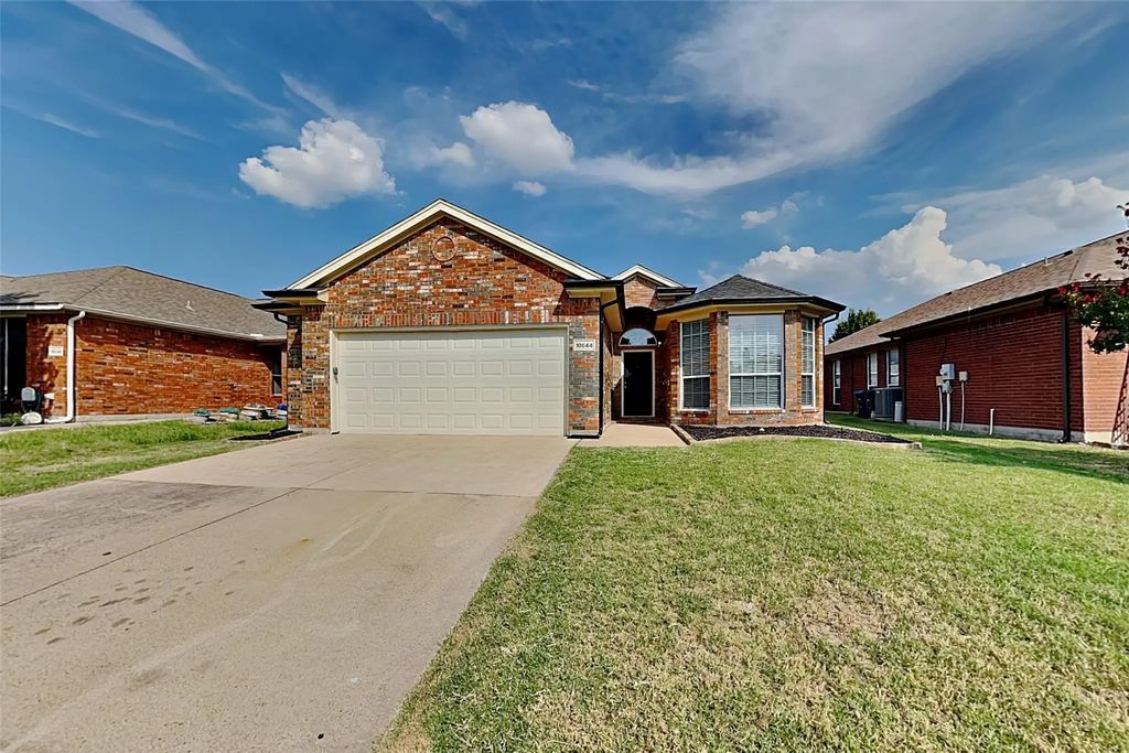 10644 Fossil Hill Drive, Fort Worth