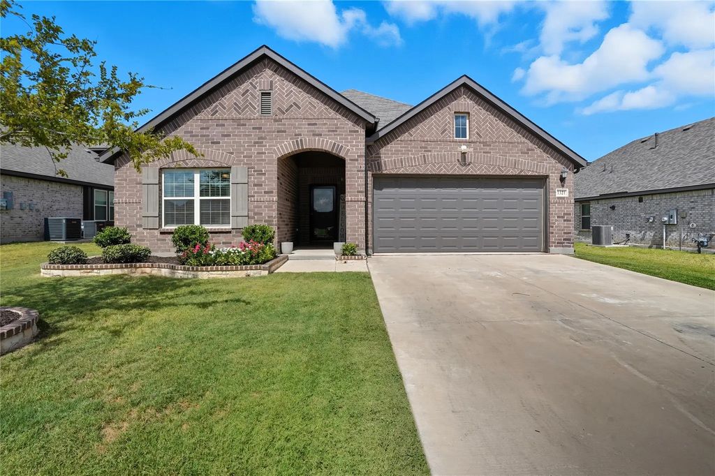 1321 Hunters Ridge Drive, Crowley