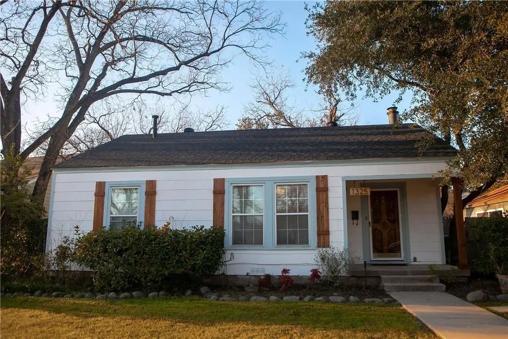 1325 Smilax Avenue, Fort Worth