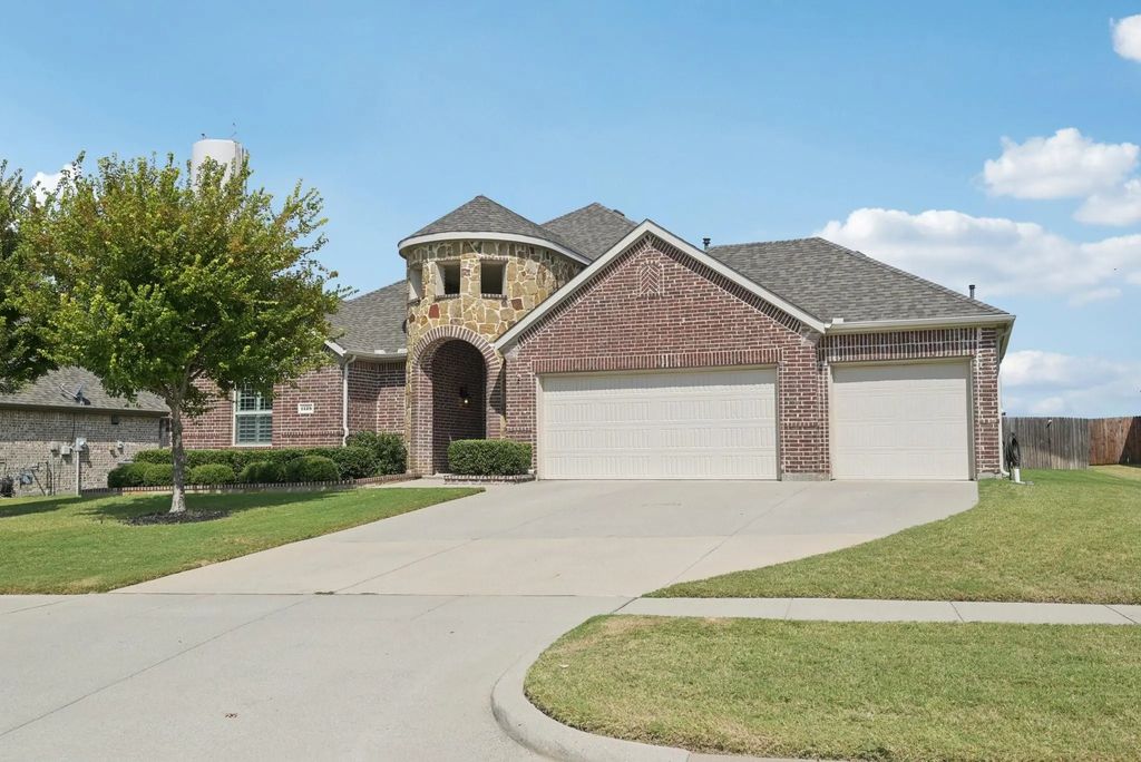 1428 Caruth Lane, Celina